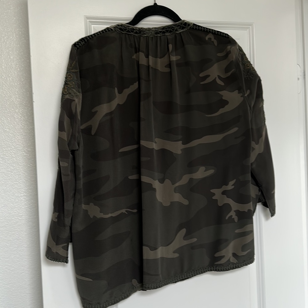 Johnny Was Silk Camo Blouse - Picture 6 of 9